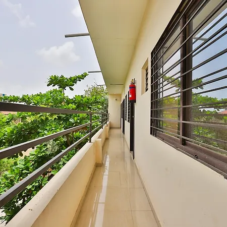 Oyo 22551 Ssv Hotel